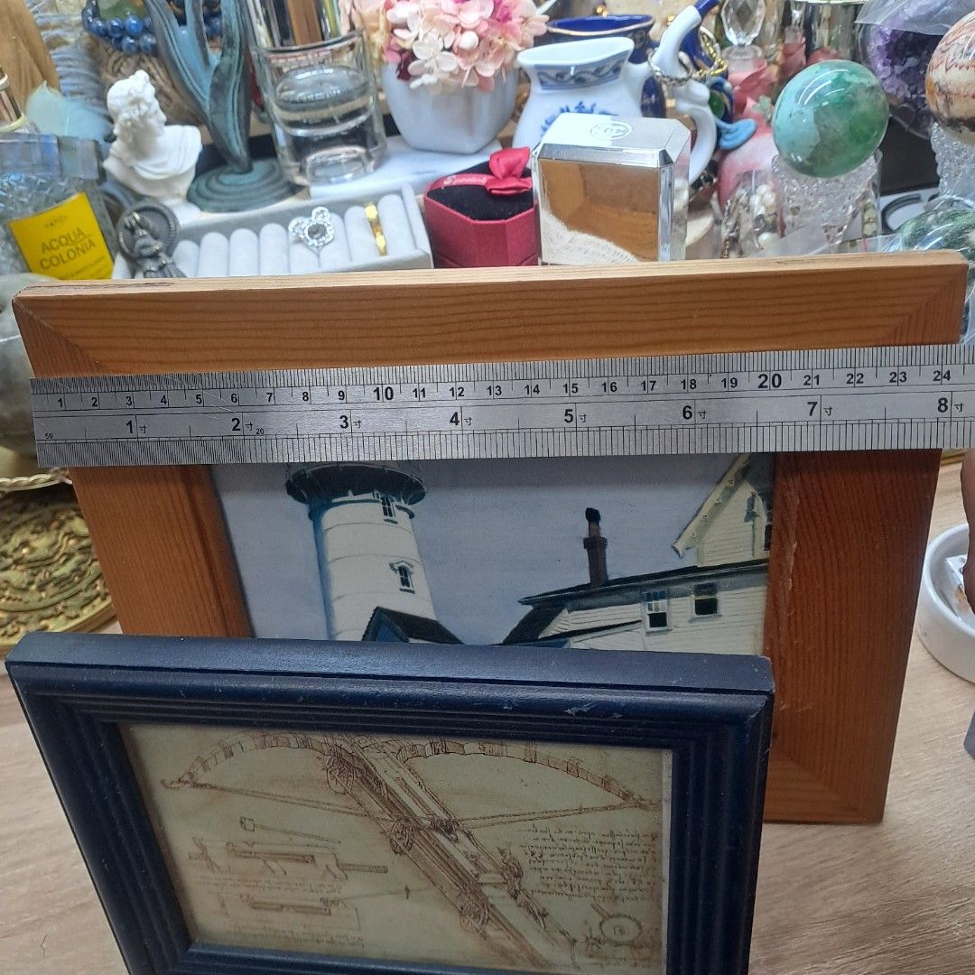 由 1965thomas (刊登 ID 1381240353，圖片 3) 提交，位於 新北市 (New Taipei) 的 木質相框兩個$50元 (類別：相架畫作)，說明：商品新舊如圖，尺寸大小照片可提供讓您參考，喜歡的買家歡迎下單，購買後不退換，完美主義者高標者勿下單請見諒感恩🙏謝謝各位買家。