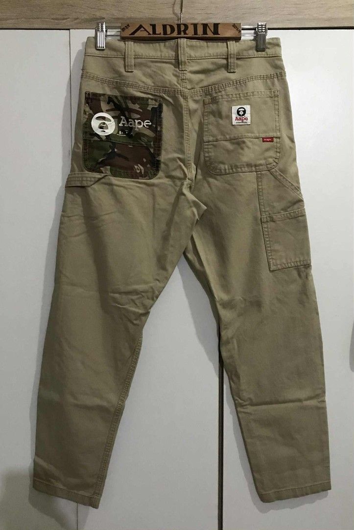 A Bathing Ape Carpenter Pants (Category: Jeans) located in Cavite. Submitted by aldrindela40142 (Listing ID 1381135428, Image 1). Description: A Bathing Ape Carpenter Pants Size 30-31 see last pic for minimal issue P1,500 Freeshipping Loc Cavite.