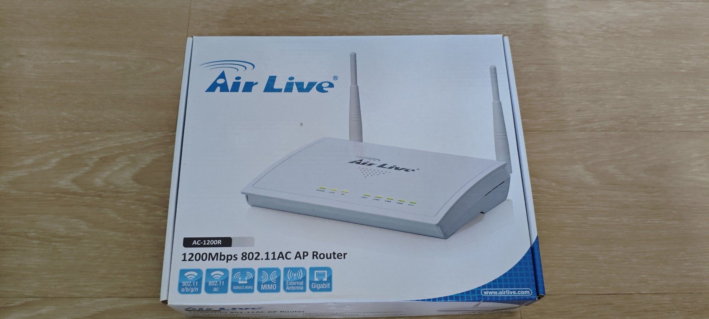 Air Live 1200Mbps 802.11AC AP Router632232914487051121