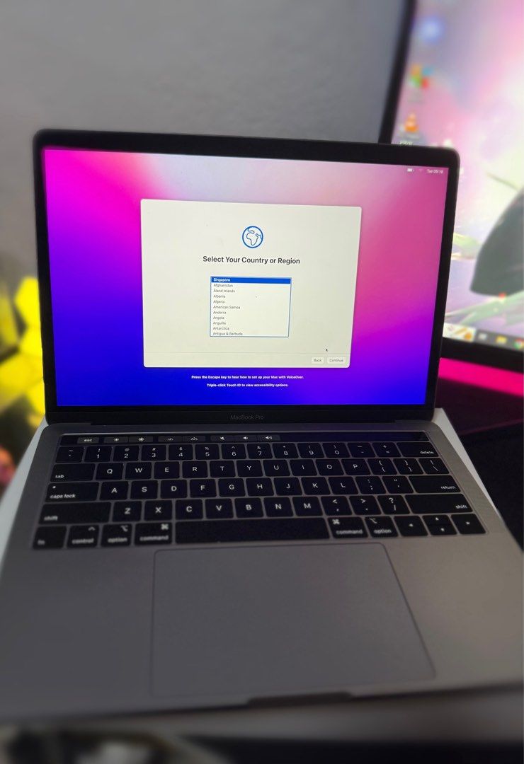 Apple MacBook Pro 201963220751667459110
