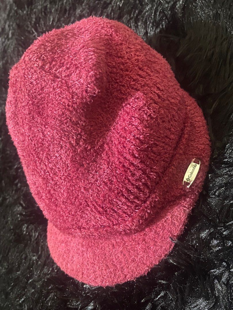 Authentic Columbia Beanie (Category: Hats & Beanies) located in Pasig City. Submitted by fiercemoon_f4c53e (Listing ID 1381208964, Image 1). Description: All items are unused and old. While generally in good condition, some may have small and unnoticeable flaws dues to age or storage. items actual color may differ due to lighting and screen limitation. .