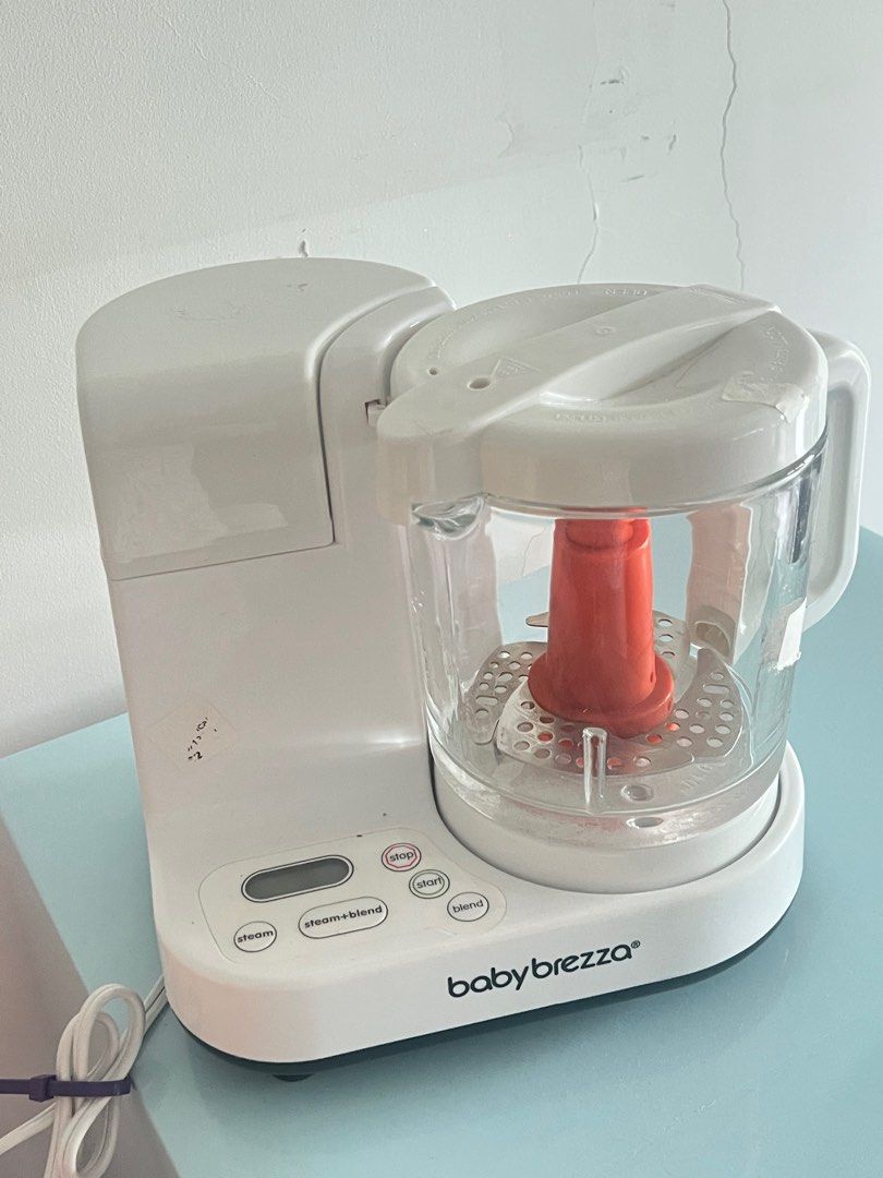 Baby Brezza Food Processor (Category: Weaning & Toddler Feeding) located in San Miguel. Submitted by fiefie_ (Listing ID 1381101994, Image 1). Description: Working, just need to be clean.