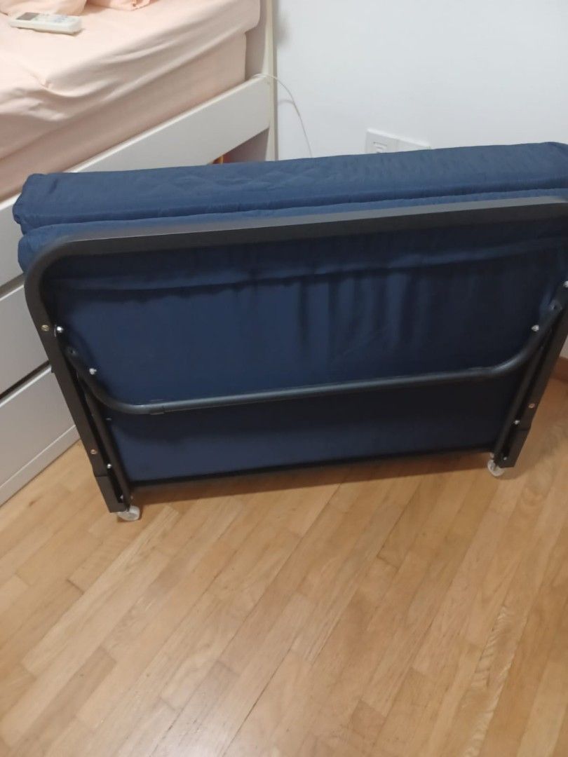 BN - Foldable Bed with Wheels65075085180162112
