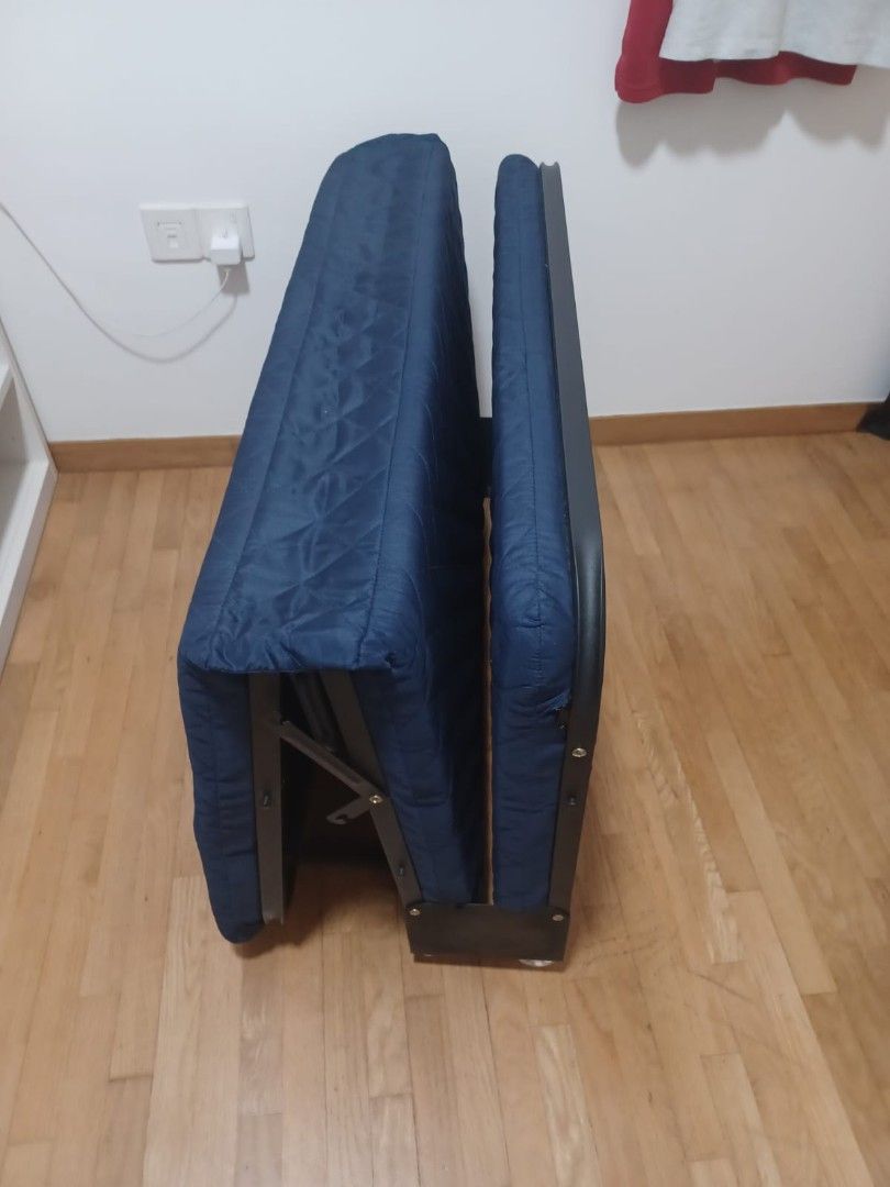 BN - Foldable Bed with Wheels65075085180162111
