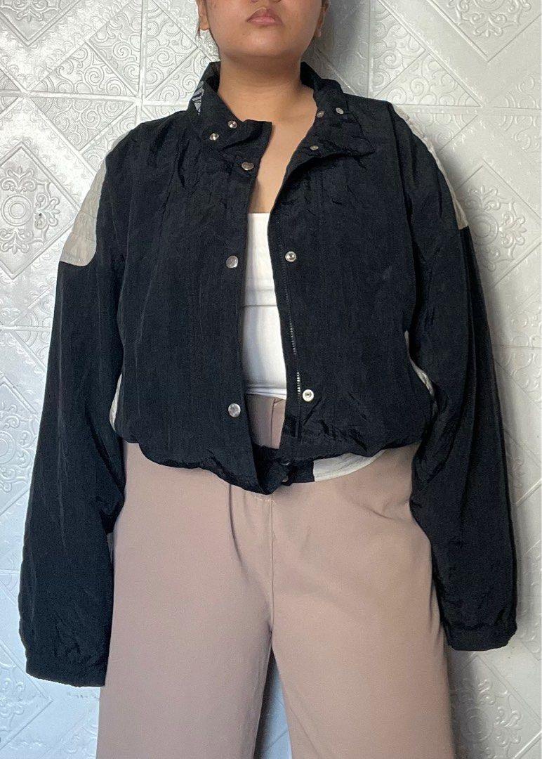 Bomber Jacket (Category: Others Tops) located in Paranaque City. Submitted by psyduuck (Listing ID 1381269623, Image 1). Description: .