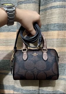 (Category: ) located in . Submitted by mimilsfinds (Listing ID 1381215807, Image 1). Description: .