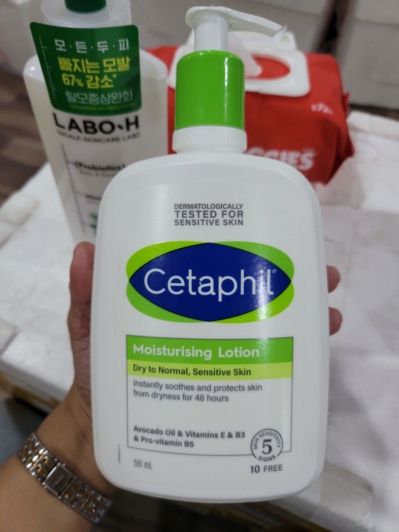 CETAPHIL MOISTURIZING LOTION 591ml (Category: Body Care) located in Makati City. Submitted by miskatt (Listing ID 1381160247, Image 1). Description: Expiration : 2027/05 Store Hour • Open Daily from 8am to 5pm Mode of payment • GCash Only Courier Delivery: • J&T / Lalamove (shouldered by the buyer) Welcome! Our product shipping from Korea directly. Is there any product you want to get from Korea? Please! Do not hesitate to contact us with Chat!.