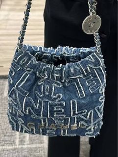 (Category: ) located in . Submitted by chicluxury (Listing ID 1381272577, Image 1). Description: .
