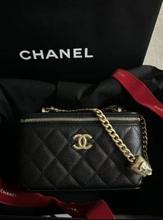 (Category: ) located in . Submitted by chicluxury (Listing ID 1381272731, Image 1). Description: .