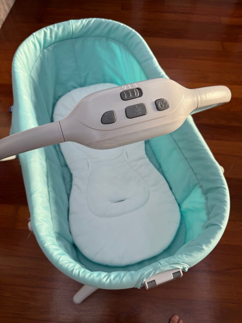 CHICCO BABY HUG 4IN1 GREY (Category: Cots & Cribs) located in Kuching. Submitted by bigbongg (Listing ID 1381269189, Image 3). Description: • Baby Hug 4 in 1 Air can be used as a crib, a raised recliner, a highchair and a table chair, to accompany you and your little one in each moment of the day and of the night. Baby Hug 4 in 1 Air is the perfect ally to take care of your baby while managing your daily activities, suitable from newborn till 15k