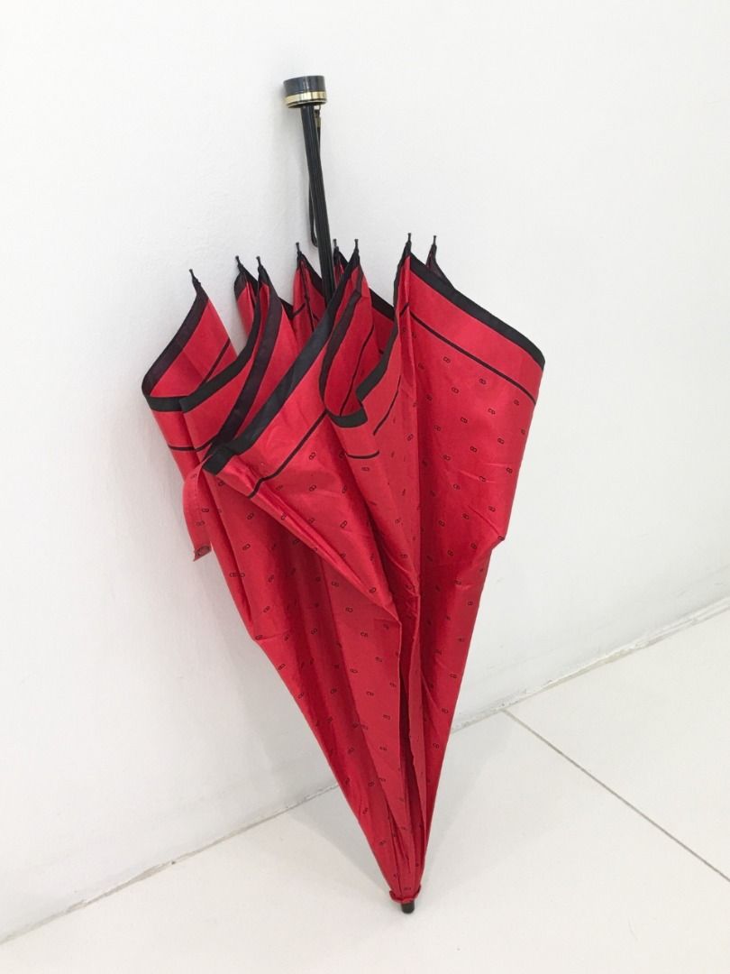 CHRISTIAN DIOR Folding Umbrella (Pre-owned Authentic) (Category: Umbrellas) located in Santa Rosa. Submitted by brandieshoppe (Listing ID 1381231196, Image 1). Description: ✅ Authentic/Original Preloved ✅ From Japan Auction ✅ Money-Back Guarantee If Proven Fake ✅ In Excellent Condition ✅ Message Us For More Details *Open Also for Layaway Terms #00435.