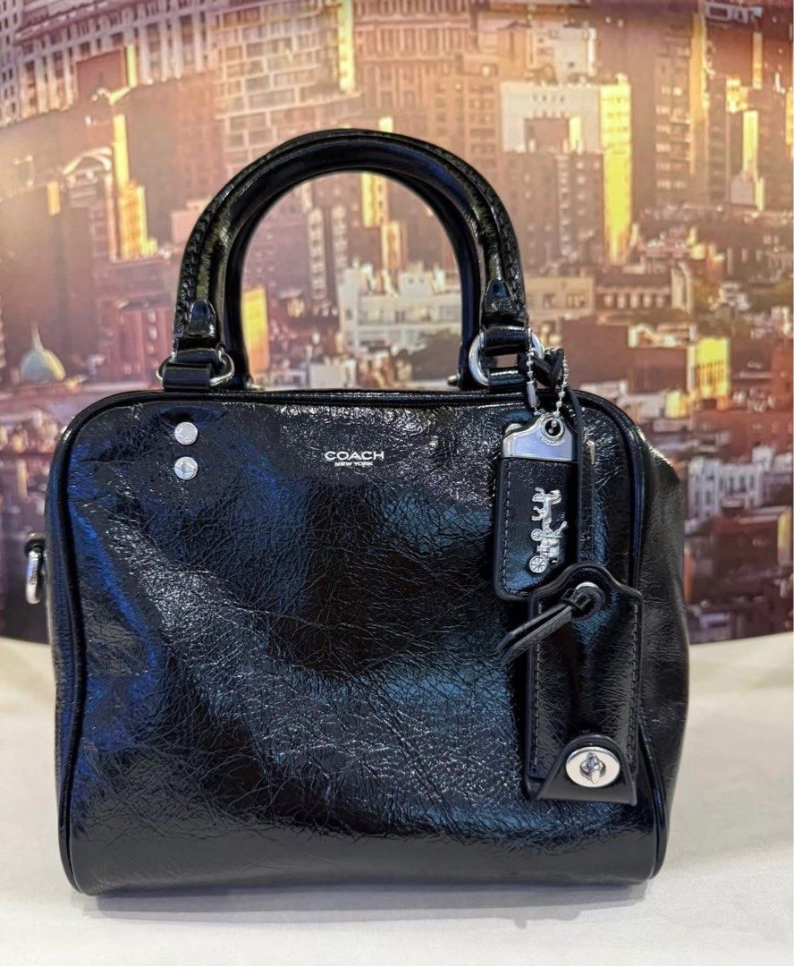Coach Cube Rogue Bag 20 (Category: Cross-body Bags) located in Rizal. Submitted by LuxbyMarifrance (Listing ID 1381194082, Image 2). Description: 🏷️ 2,850 only + SF 🧳 Cube Rogue Bag 20 📏 Length: 8.0”;Height: 7.0”;Width: 7.0” 📌 with dust bag, paper bag and care card ✨All trademarks, logos and brand names are reserved and property of the original brand owner. #coachph #authenticqualitybagsph #authenticqualitybags #lowestpriceguaranteed #cochfac