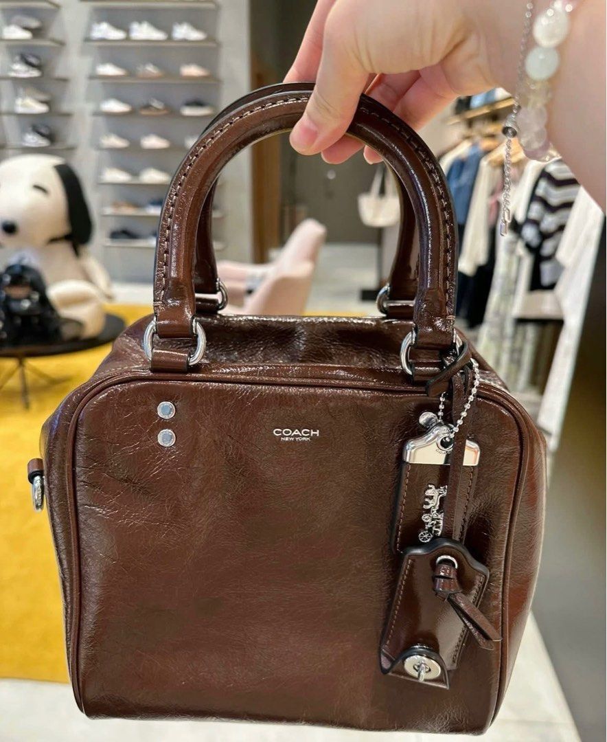 Coach Cube Rogue Bag 20 (Category: Cross-body Bags) located in Rizal. Submitted by LuxbyMarifrance (Listing ID 1381194082, Image 3). Description: 🏷️ 2,850 only + SF 🧳 Cube Rogue Bag 20 📏 Length: 8.0”;Height: 7.0”;Width: 7.0” 📌 with dust bag, paper bag and care card ✨All trademarks, logos and brand names are reserved and property of the original brand owner. #coachph #authenticqualitybagsph #authenticqualitybags #lowestpriceguaranteed #cochfac