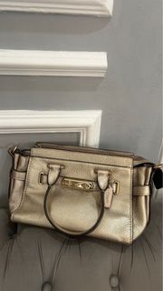 (Kategori: ) berada di . Dikirim oleh 28closet (ID iklan 1381150931, Gambar 1). Deskripsi: .