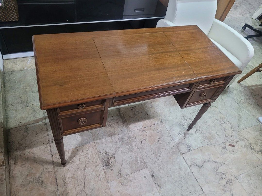Console table with mirror (Category: Tables & Sets) located in Manila. Submitted by Hezcki (Listing ID 1381109632, Image 2). Description: .
