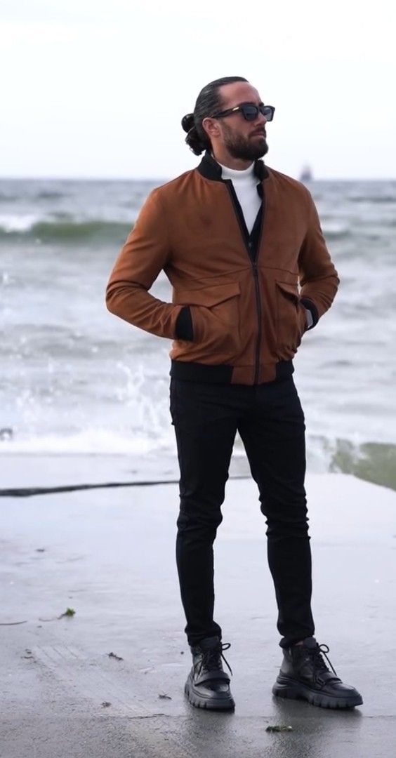 DAPPER Bomber Jacket (Category: Coats, Jackets and Outerwear) located in Kuala Lumpur. Submitted by natwachan (Listing ID 1381186178, Image 3). Description: Features : - Ribbed stand-up collar - Wide ribbing at cuff and hem - Side pockets with zip - Inner pocket Material : 100% Polyester Got 2 pieces, Size M & L Take Both - Special Price Very Excellent condition 😊🤚.