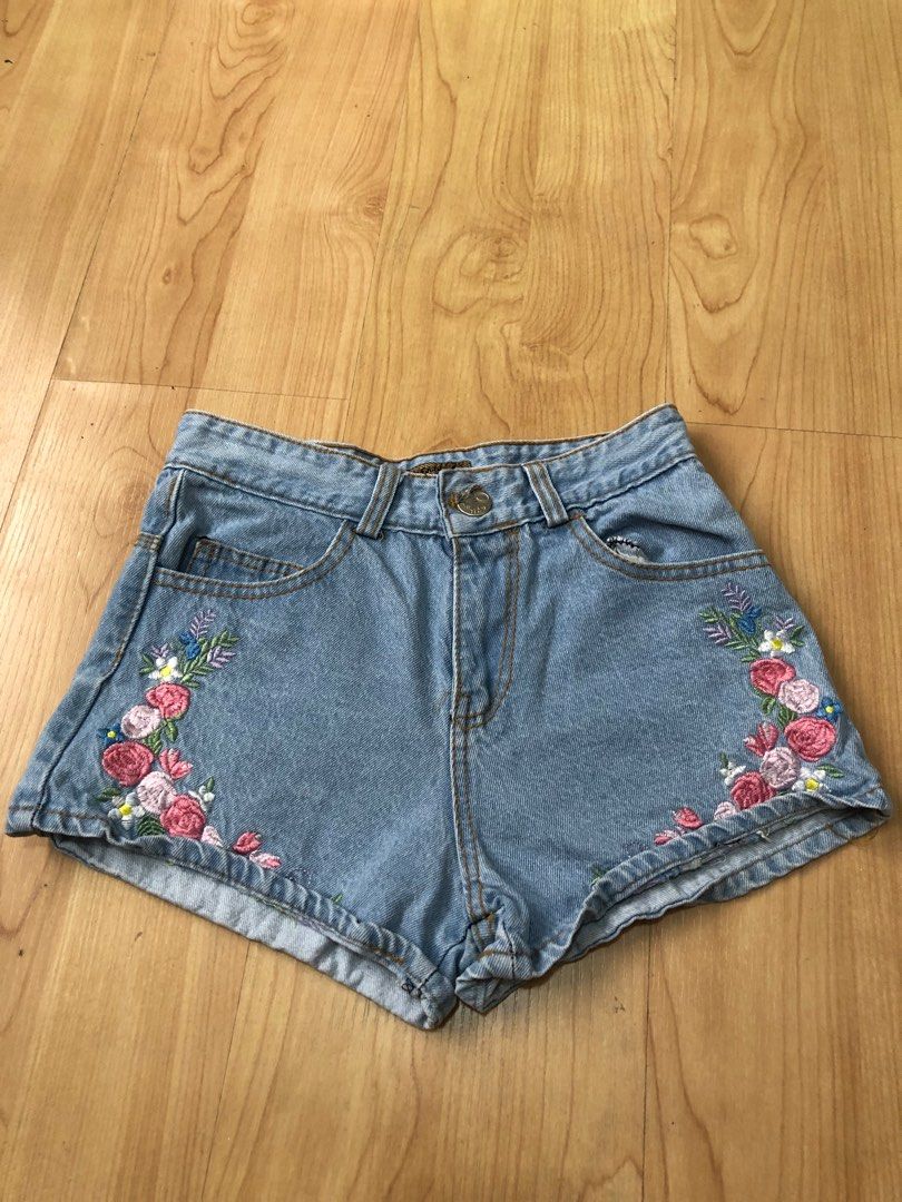 denim shorts (Category: Shorts) located in Pasig City. Submitted by ells.preloved (Listing ID 1381089425, Image 1). Description: .