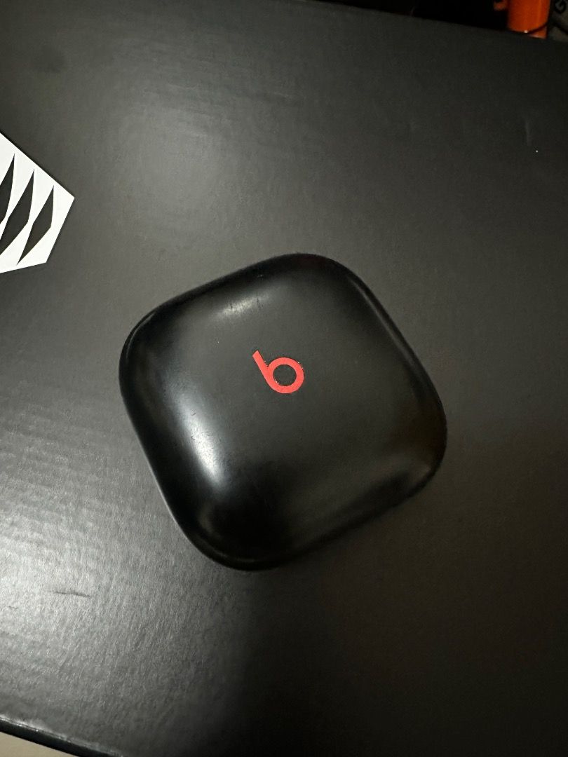 Dr. Dre (Category: Headphones & Headsets) located in Manila. Submitted by eapajo (Listing ID 1381172957, Image 1). Description: Beats Fit Pro by Dr. dre rfs bawas kalat.