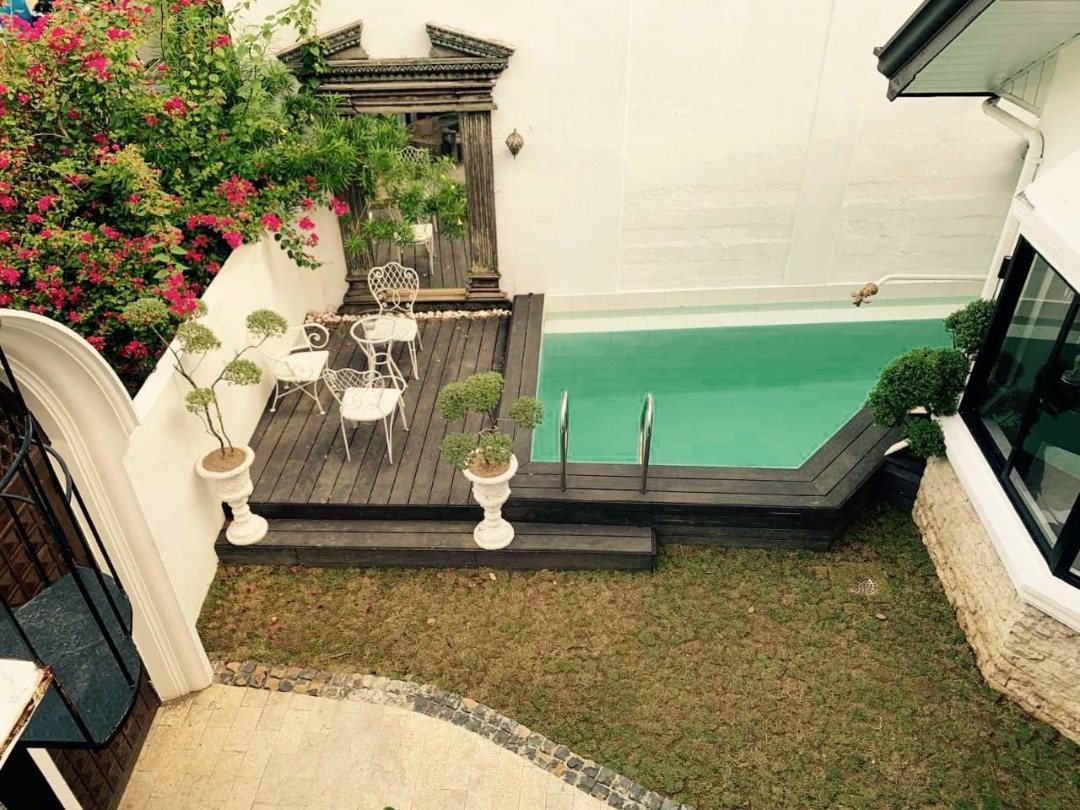 (Category: ) located in . Submitted by oneglobalrealty (Listing ID 1381186159, Image 1). Description: .