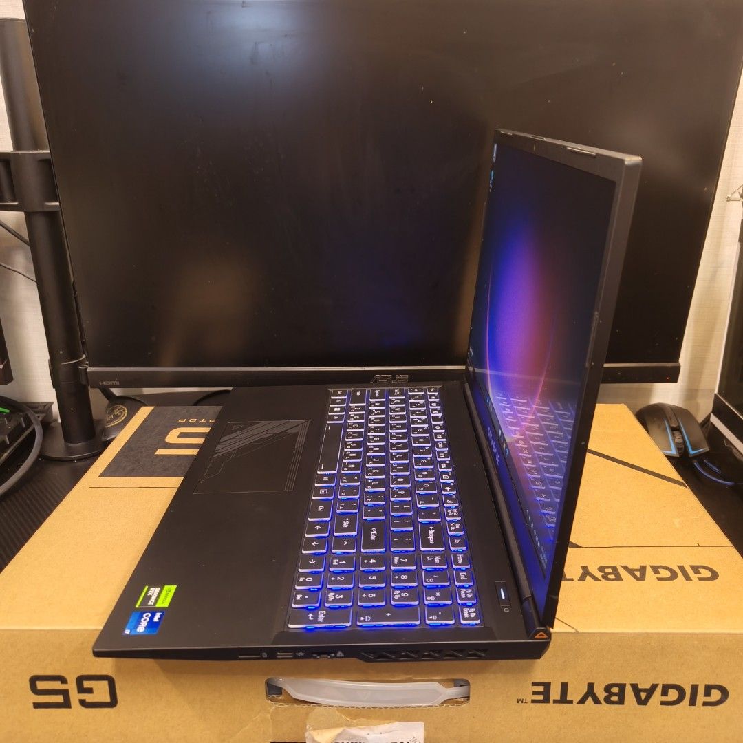 由 pc_bank (刊登 ID 1381185122，圖片 2) 提交，位於 高雄市 (Kaohsiung) 的 技嘉 G5 15.6吋電競筆電(i7-13620H/RTX4060 8G/16G/512G SSD/Win11)KF5-H3TW354KH (類別：桌上電腦或筆記型電腦)，說明：保固到2027年1月 原廠盒裝含原廠充電器 外觀良好 功能正常 高雄可以面交。