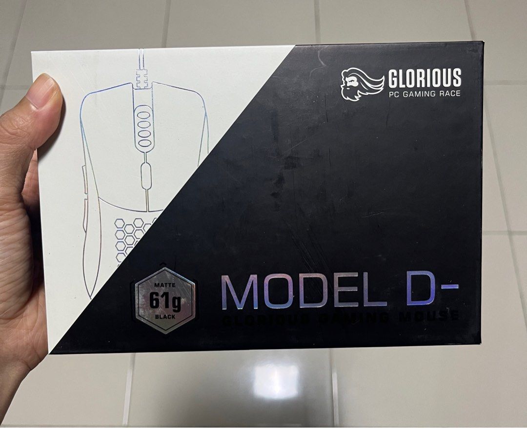 Glorious Model D Minus Gaming Mouse (Black/White)63223292370306112