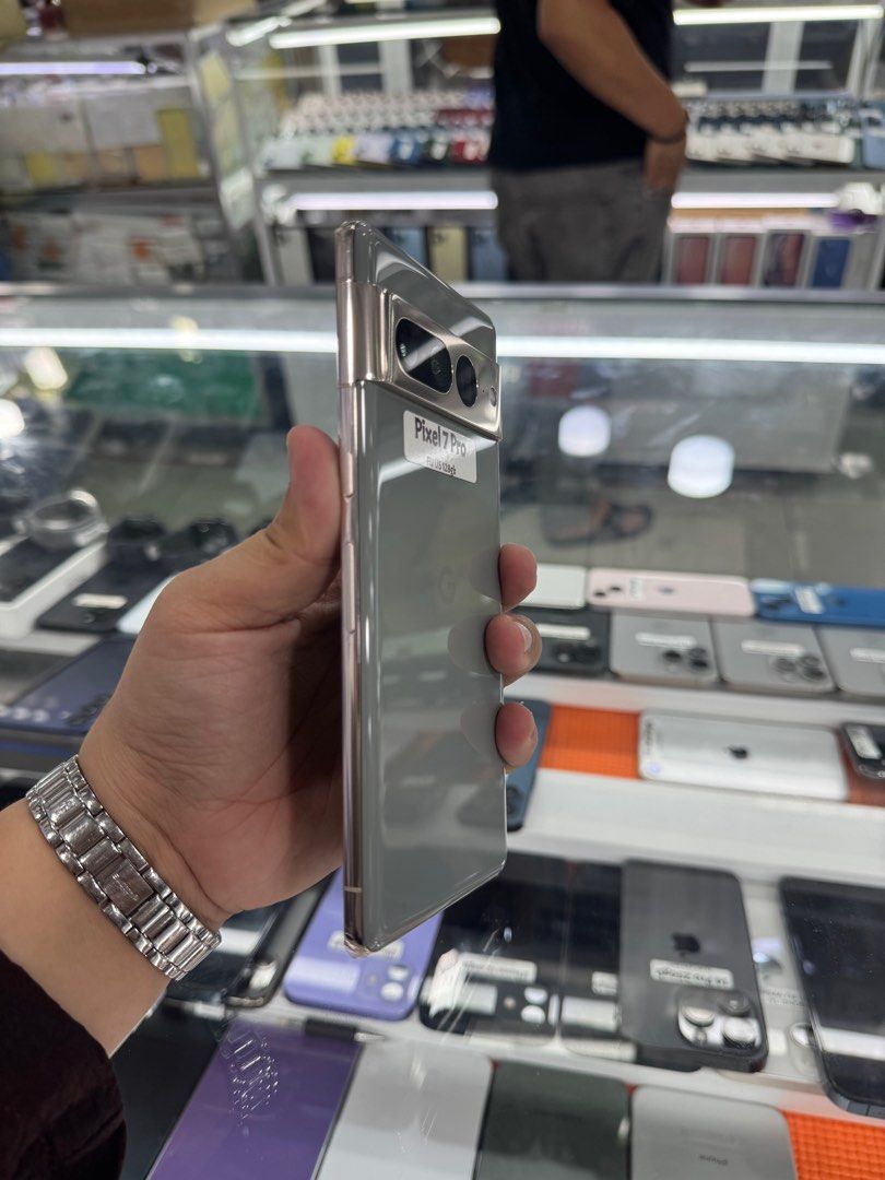 Google Pixel 7 Pro 128gb US Variant FU (Category: Google Pixel) located in San Juan City. Submitted by javedsgadgetshop (Listing ID 1381257404, Image 2). Description: INSTALLMENT OPTIONS : SPAY LATER / GGIVES / CREDIT CARD! WE BUY AND SELL SO PWEDE MAGBINTA OR SWAP ! Quick Specs : Google Pixel 7 Pro •128gb •US Variant •Good batt health •Factory Unlock •95% Smoothness •No hidden issue | No Repaired •100% Authentic | Not Refurbished •w/ Box Charger