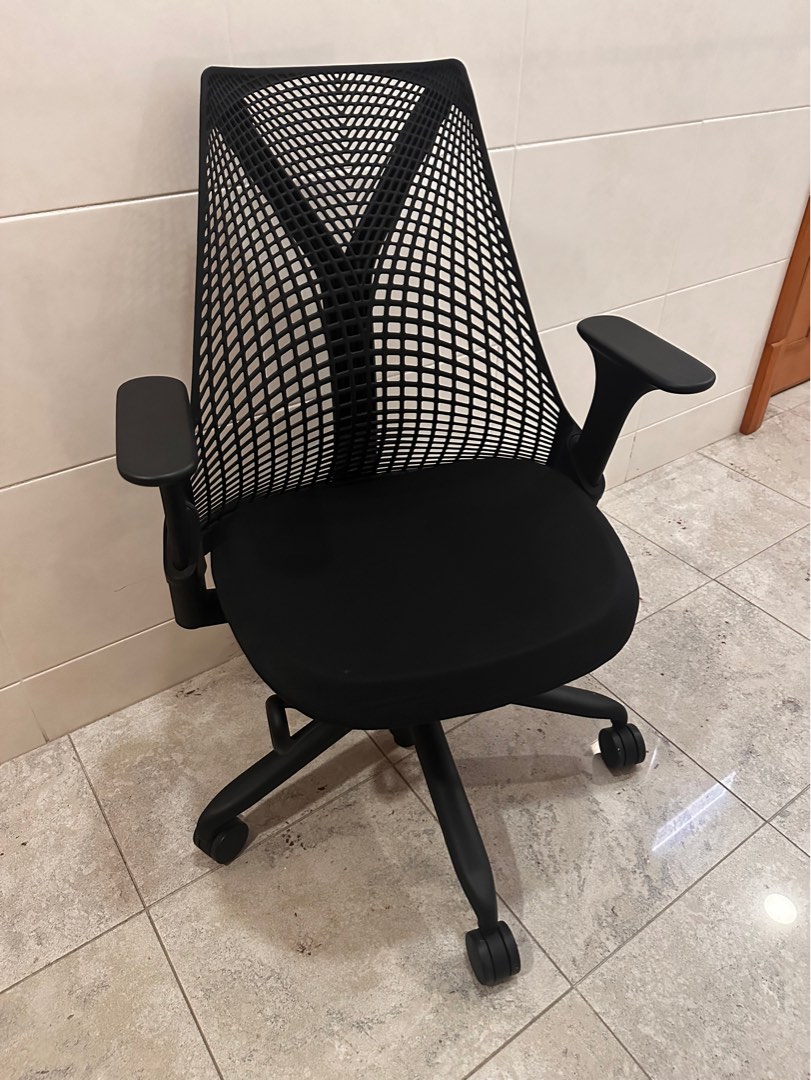 herman miller sayl chair 傢俬＆家居 傢俬 椅子 Carousell