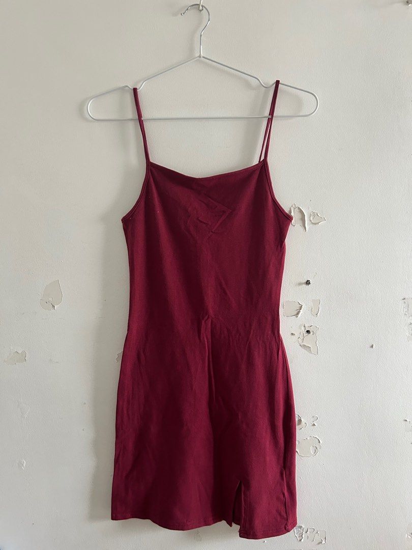 h&m divided red dress (Category: Dresses) located in Bacoor. Submitted by dm_preloved (Listing ID 1381137351, Image 1). Description: used only once.