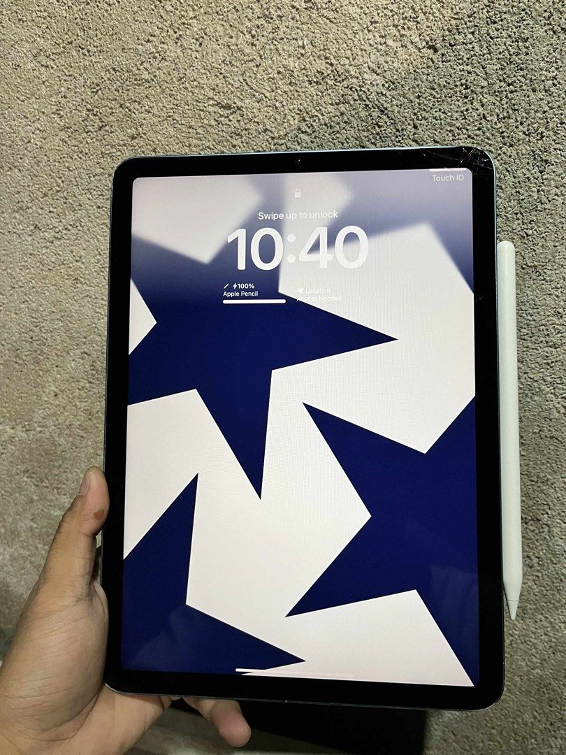 iPad Air 5th Generation (Apple M1) (Category: iPad) located in Manila. Submitted by patrickbea01282 (Listing ID 1381232512, Image 2). Description: iPad Air M1 with apple pencil 2nd gen 64gb check the photos for issues .