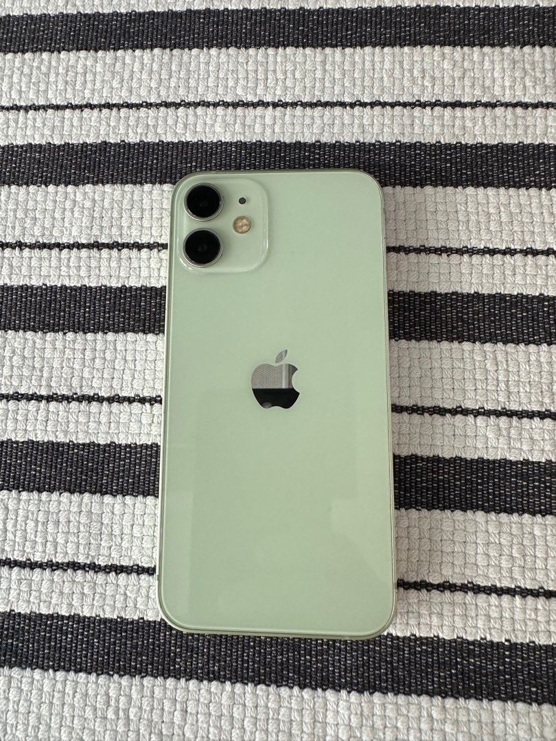 Apple iPhone12 128GB Green A2402 MGHY3J/A バッテリ78% □au