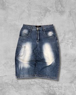 (Category: ) located in . Submitted by thriftnslouch_ (Listing ID 1381244543, Image 1). Description: .