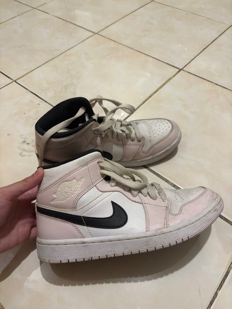Jordan 1 Mid Barely Rose Light Pink Size 8 (Category: Sneakers) located in Manila. Submitted by cysquaredd (Listing ID 1381258251, Image 1). Description: US 7.5 Eur 38.5 100% authentic. Money back guarantee if proven fake No box Loc: Mandaluyong Edsa Shaw Pm here or on IG @rencyzhe Loc: Mandaluyong City.