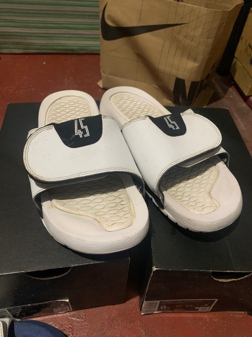 Jordan hydro slides (Category: Slippers & Slides) located in Manila. Submitted by elmomrqz238468 (Listing ID 1381269353, Image 3). Description: Size 6y goodcondi .