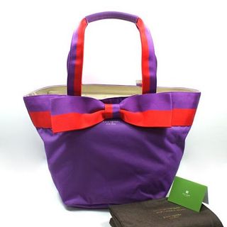 (Category: ) located in . Submitted by yourxauntie (Listing ID 1381203660, Image 1). Description: .