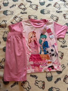 (Category: ) located in . Submitted by mom_branded_collection (Listing ID 1381139847, Image 1). Description: .