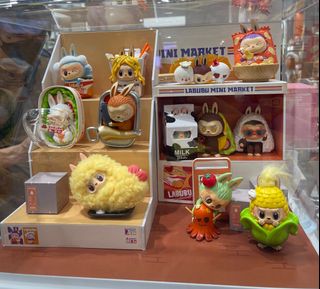 LABUBU MINI MARKET Wacky Mart 店員 ぬいぐるみ（LABUBU