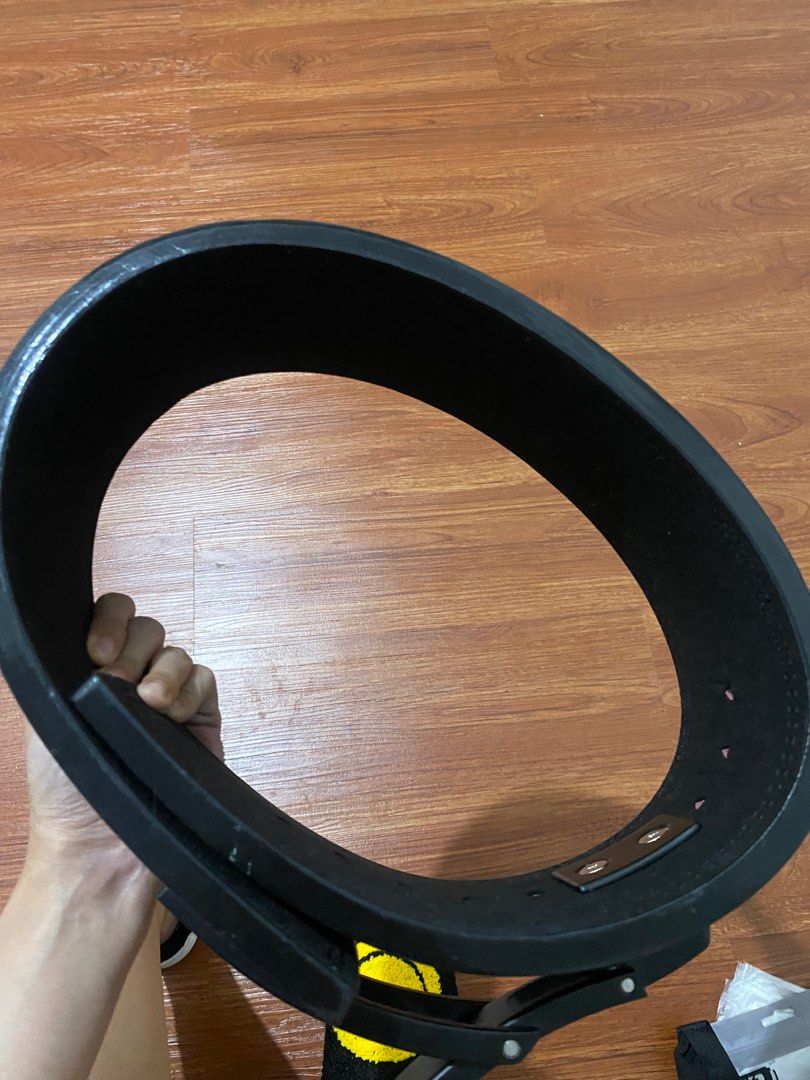 Lever Belt (Small) (Category: Other Sports Equipment and Supplies) located in Manila. Submitted by stuffbyrdj (Listing ID 1381255443, Image 3). Description: Minimal signs of usage Used sa gym/training twice Bought online for 1.7k.