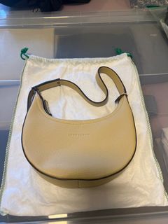 （分類：）位於 。 由 jasminebees 提交（商品編號 1381198383，圖片 1）。簡介： 。