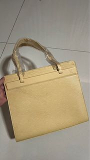 (Kategori: ) berada di . Dikirim oleh punyaku.punyamu (ID iklan 1381276644, Gambar 1). Deskripsi: .