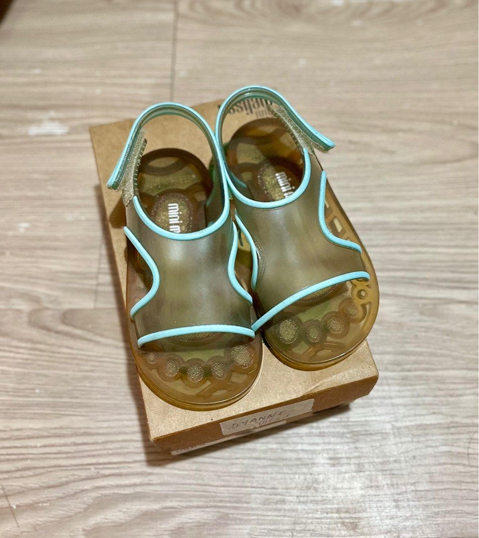 Mini Melissa US 9 (Category: Babies & Kids Fashion) located in Mandaluyong City. Submitted by dyanne2016 (Listing ID 1381116821, Image 1). Description: Mini Melissa US 9 Almost New.