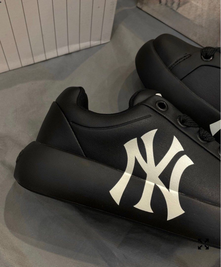 MLB BLACK CHUNKY SHOES (Category: Sneakers) located in Makati City. Submitted by kimberlyan58151 (Listing ID 1381201663, Image 2). Description: Box still included Bought on bgc high street.