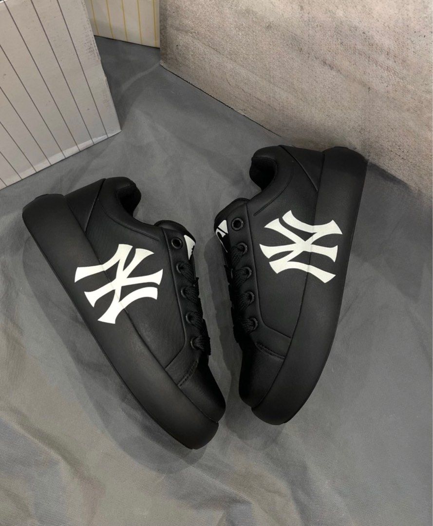 MLB BLACK CHUNKY SHOES (Category: Sneakers) located in Makati City. Submitted by kimberlyan58151 (Listing ID 1381201663, Image 1). Description: Box still included Bought on bgc high street.