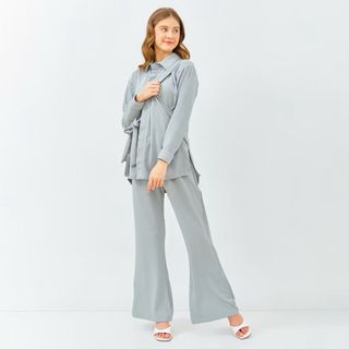 (Kategori: ) berada di . Dikirim oleh preloved.tika88 (ID iklan 1381093936, Gambar 1). Deskripsi: .