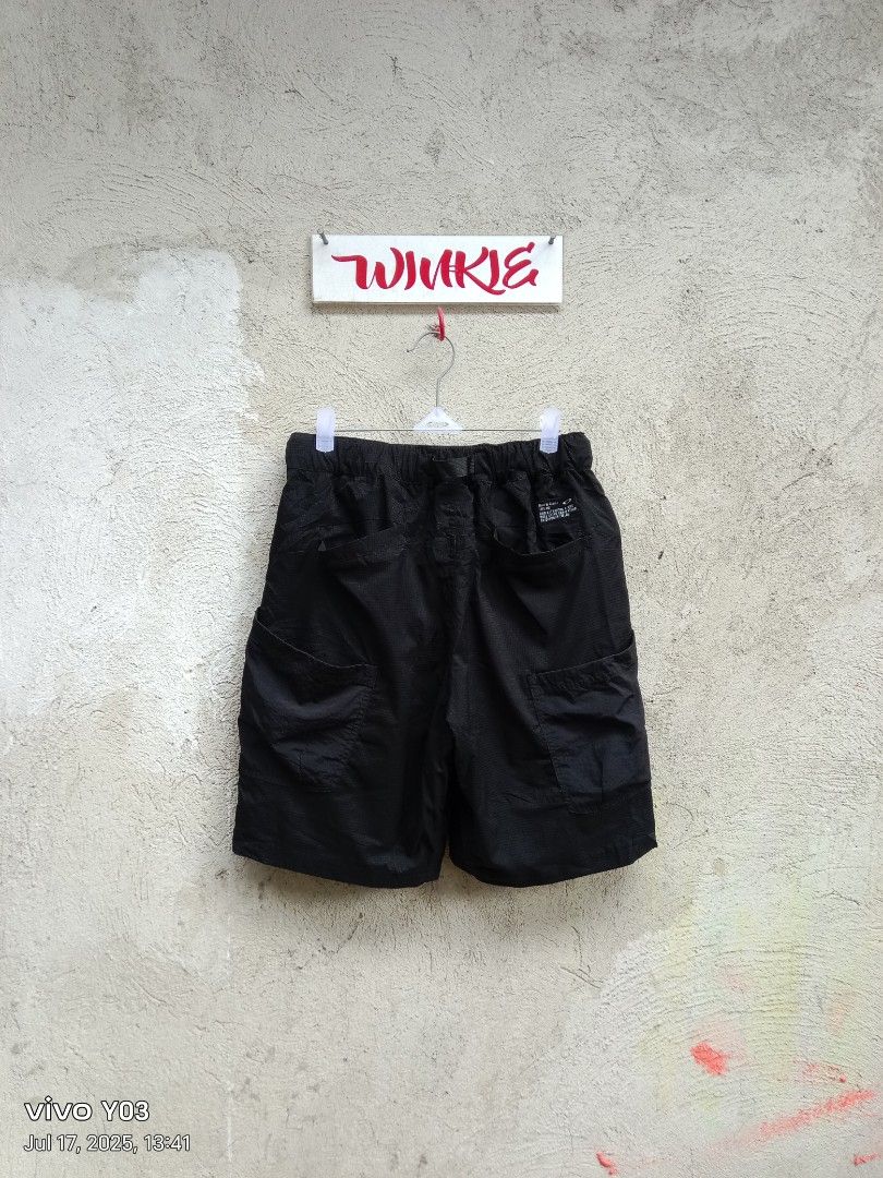 OAKLEY FGL PE FACTOR 1.0 SHORTS (Category: Shorts) located in Buenavista. Submitted by lairdmixitems (Listing ID 1381137565, Image 2). Description: OAKLEY FGL PE FACTOR 1.0 SHORTS MEDIUM W30-32 L19 LIKE NEW CONDITION NO ISSUE.