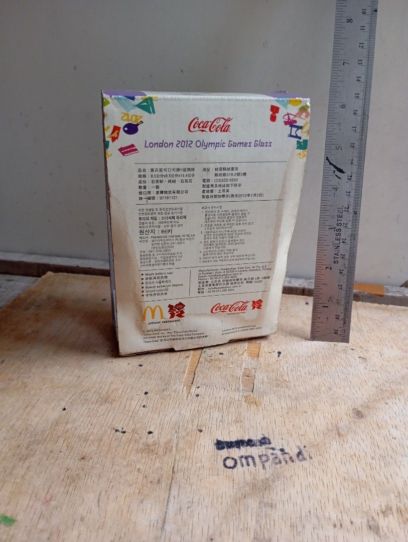 Pajangan gelas McDonald's (Kategori: Pajangan Antik) berada di Jakarta Selatan. Dikirim oleh ompandicollection (ID iklan 1381213655, Gambar 3). Deskripsi: kondisi sesuai foto, gelas beling McDonald's, karton kemasan kurang bagus barang preloved.
