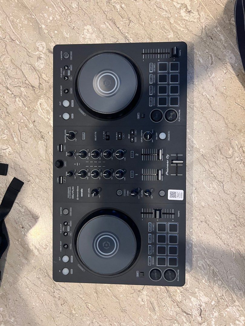 Pioneer DJ DDJ-FLX4 DJ Controller63072703954563111