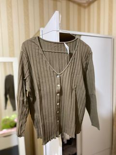 (Kategori: ) berada di . Dikirim oleh preloved.bysachi (ID iklan 1381251687, Gambar 1). Deskripsi: .