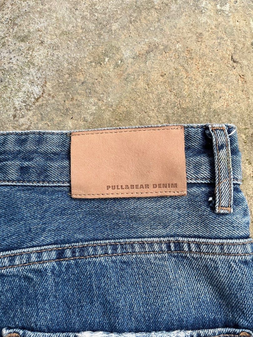 pull&bear jorts (Category: Shorts) located in Angeles City. Submitted by ciicalla (Listing ID 1381179113, Image 3). Description: dimes: 32WL x 22L.