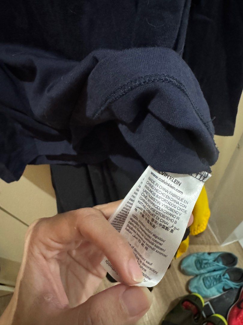 RUSH SALE Ck Sweater (Category: Coats, Jackets and Outerwear) located in Las Pinas. Submitted by read_bio_please (Listing ID 1381122404, Image 3). Description: Original price was 3k +, Used once! Just stored. GUARANTEED ORIGINAL.