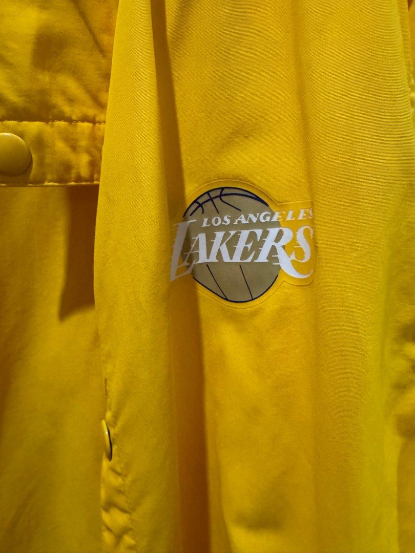 RUSH SALE Nike Jacket (Category: Coats, Jackets and Outerwear) located in Las Pinas. Submitted by read_bio_please (Listing ID 1381122133, Image 3). Description: Guaranteed original. Bought at around 3k..